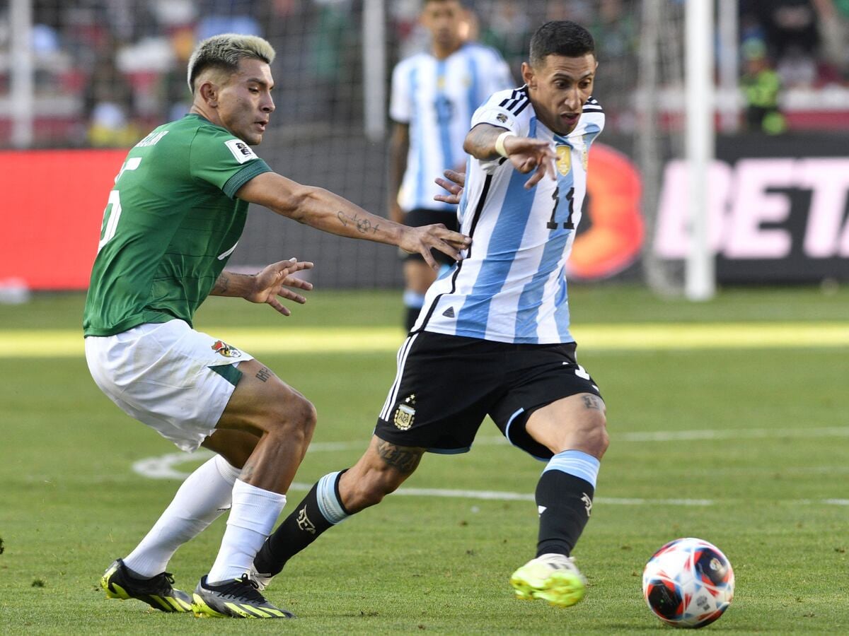 La última vez que se vieron las caras fue hace poco más de un año, el 12 de septiembre de 2023, por la primera vuelta del certamen clasificatorio a Estados Unidos-México-Canadá 2026. Entonces, la Argentina ganó 3 a 0 como visitante en el estadio Hernando Siles de La Paz. (Foto: AFP)