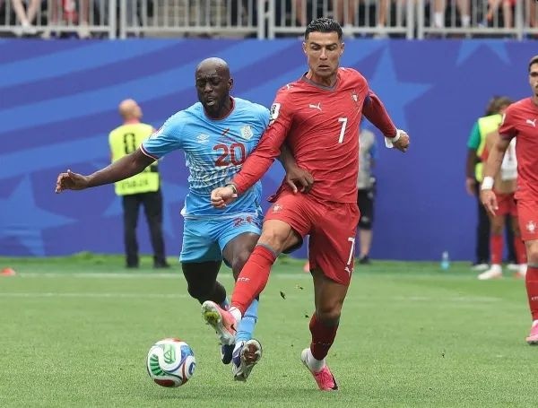 Cristiano Ronaldo lució incómodo en el debut ante RD Congo. (Foto: EFE)