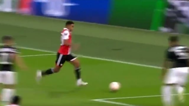 ¡Se comió la banda izquierda! La asistencia de López en el tercer gol de Feyenoord sobre Sturm [VIDEO]