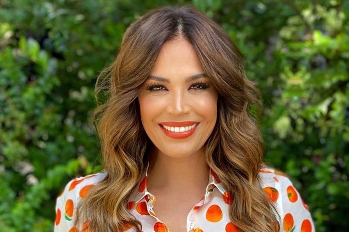 La conductora mexicana resalta entre los beneficios del ayuno intermitente lucir una piel más joven y vaya que se nota en esta imagen (Foto: Karla Martínez / Instagram)