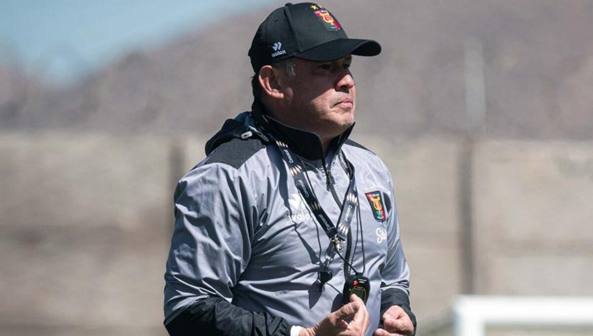 Juan Reynoso está viviendo su segunda etapa en Melgar. (Foto: Melgar)