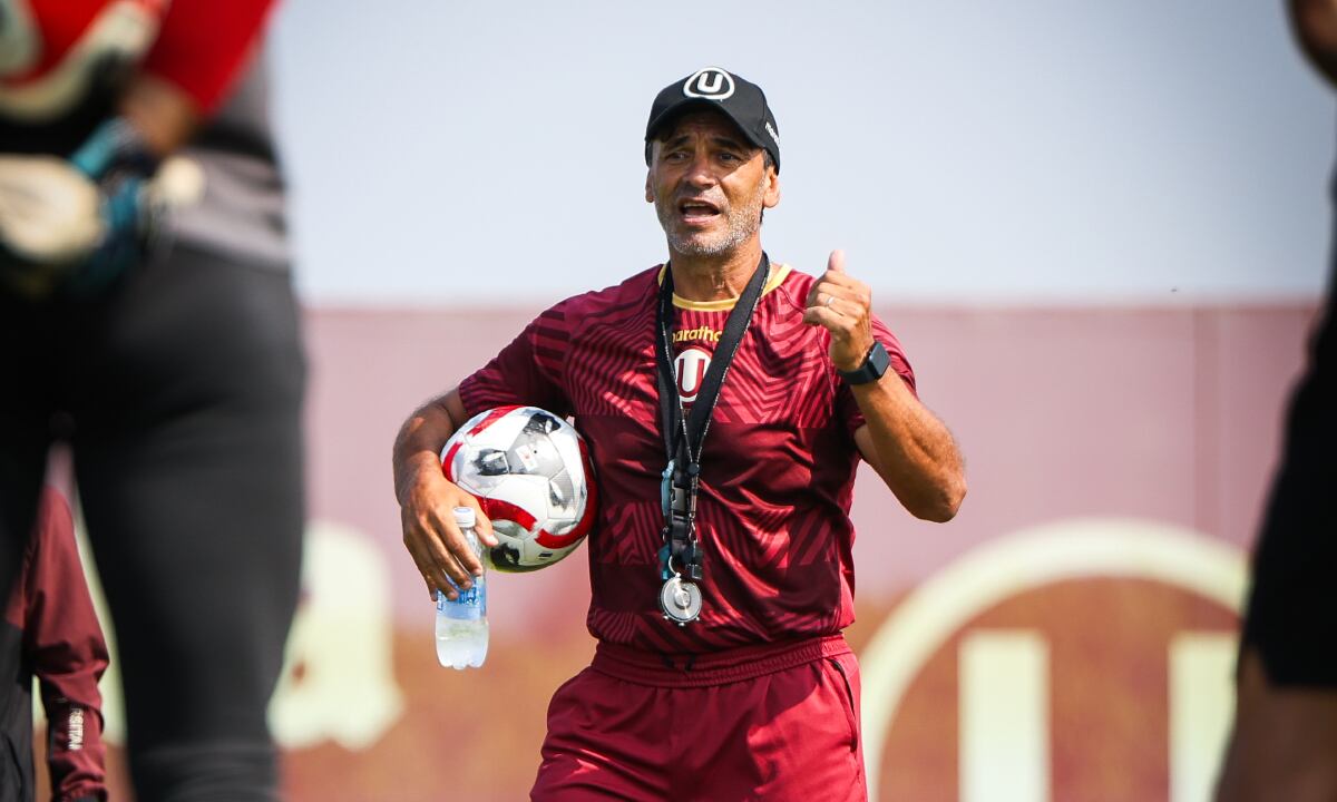 Fabián Bustos se pronunció tras el empate entre Universitario y Garcilaso. (Foto: Universitario)