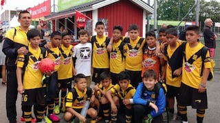 Claudio Pizarro: su hijo jugó por Cantolao en torneo de menores en Suecia