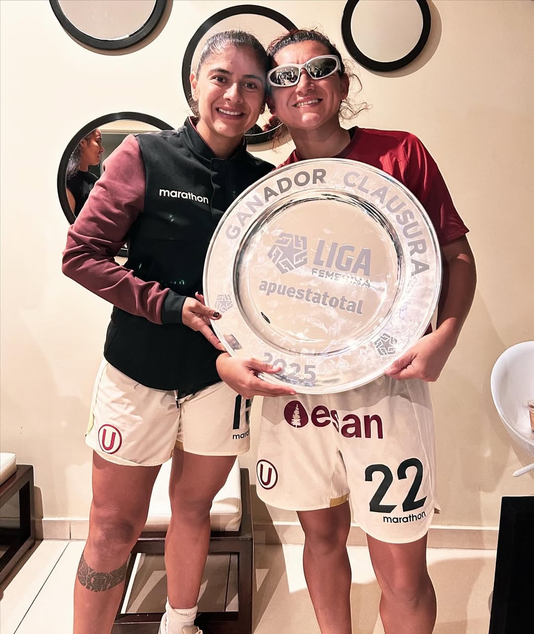 Catalina Usme y Cindy Novoa celebrando el título del Torneo Clausura 2025. (Foto: @cindy.novoadiaz)