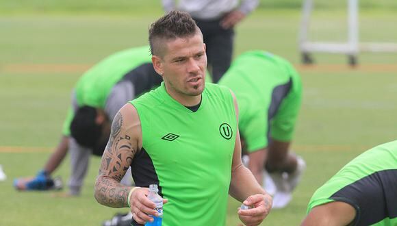 Mario Leguizamón durante los entrenamientos con Universitario. (Prensa Universitario)