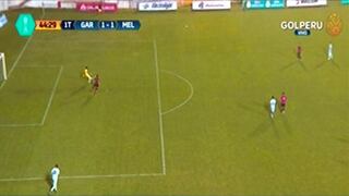 Error de Carlos Cáceda en despeje casi le cuesta gol a Real Garcilaso ante Melgar [VIDEO]