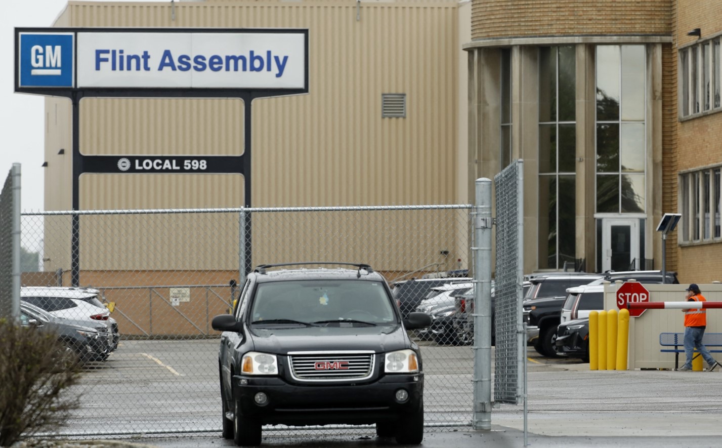 Los trabajadores de la industria automotriz exigen un aumento salarial en Estados Unidos (Foto: AFP)