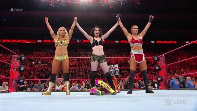 Siguen dominando: Paige, Sonya Deville y Mandy Rose atacaron brutalmente a Sasha Banks en RAW [VIDEO]