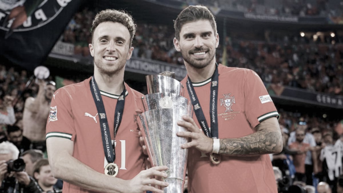 Rúben Neves y Diogo Jota tras ganar la Natión League | Foto: IG Rúben Neves