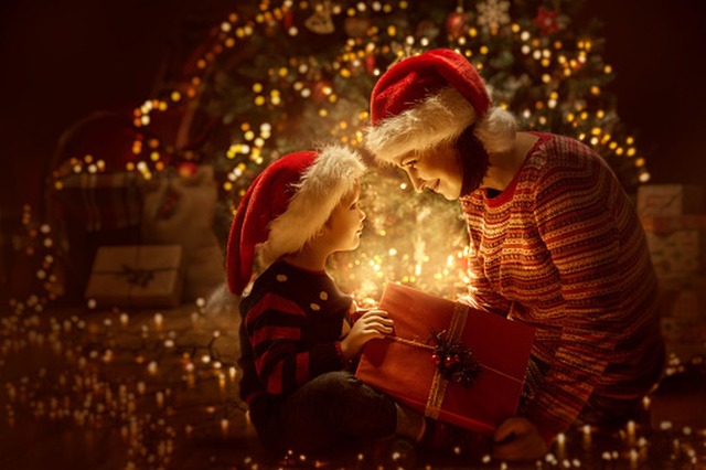 Merry Christmas 2024! 100 images to dedicate on social media to your family and friends.