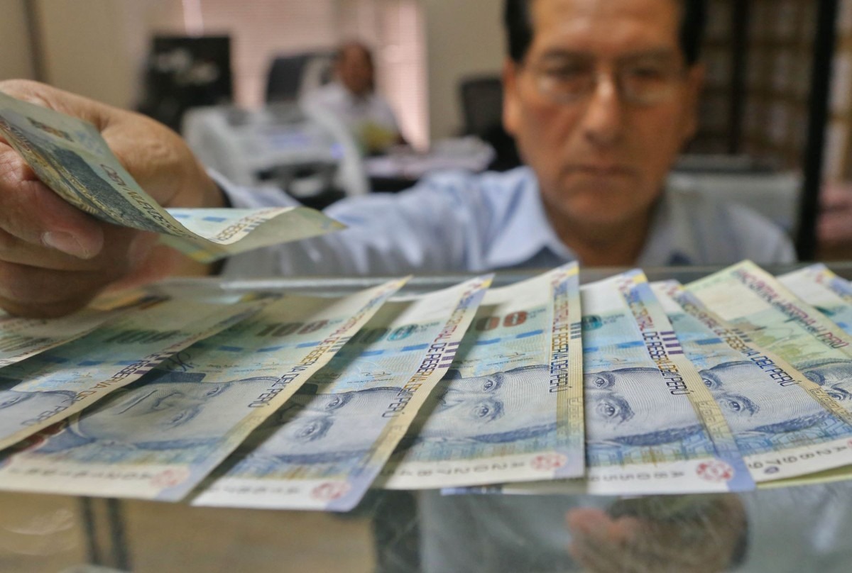 Conoce aquí el último día para retirar la CTS, beneficio que reciben muchos trabajadores en Perú. (Foto: Andina)