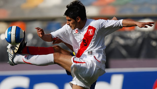 Carlos Zambrano disputó las Eliminatorias Sudáfrica 2010 con 20 años. (Foto: Getty Images)