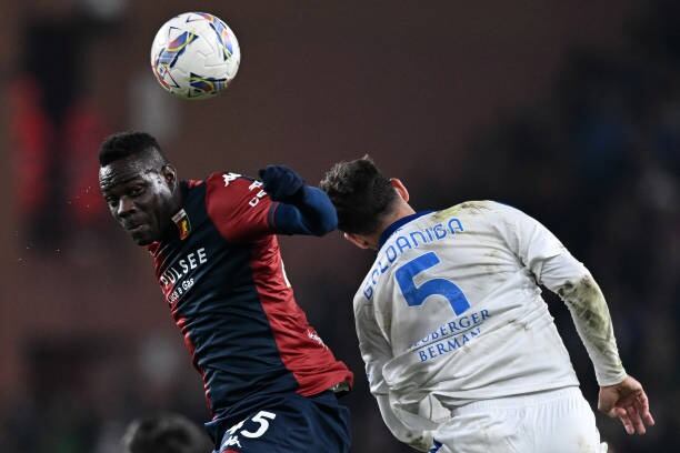 Mario Balotelli no juega desde el año pasado con Genoa de Italia. (Foto: Getty Images)