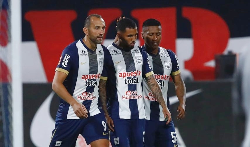 Sergio Peña dio su descargo en Instagram tras el penal fallado. (Foto: GEC)