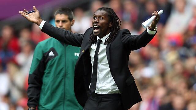 Rusia 2018: el singular 'look rasta' del entrenador de Senegal