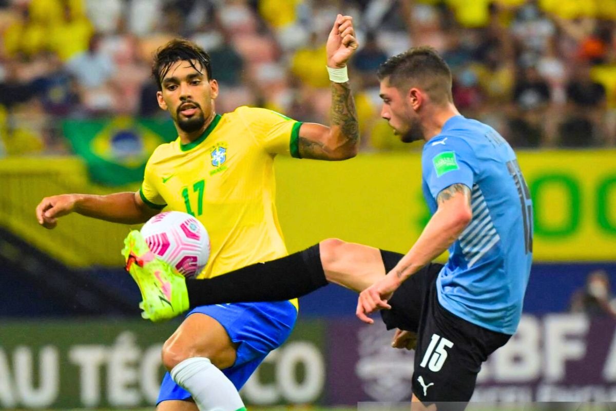Brasil y Uruguay se enfrentan en los cuartos de final de la Copa América (Foto: AP)