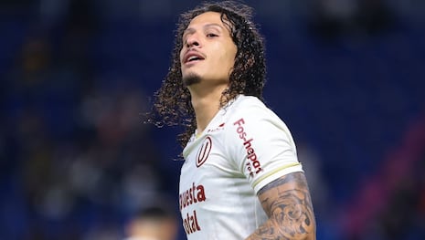 Universitario no fue notificado: Williams Riveros habría aprobado examen de nacionalización