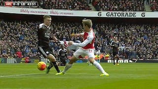 Arsenal vs. Leicester: Vardy anotó tras penal que solo vio el árbitro