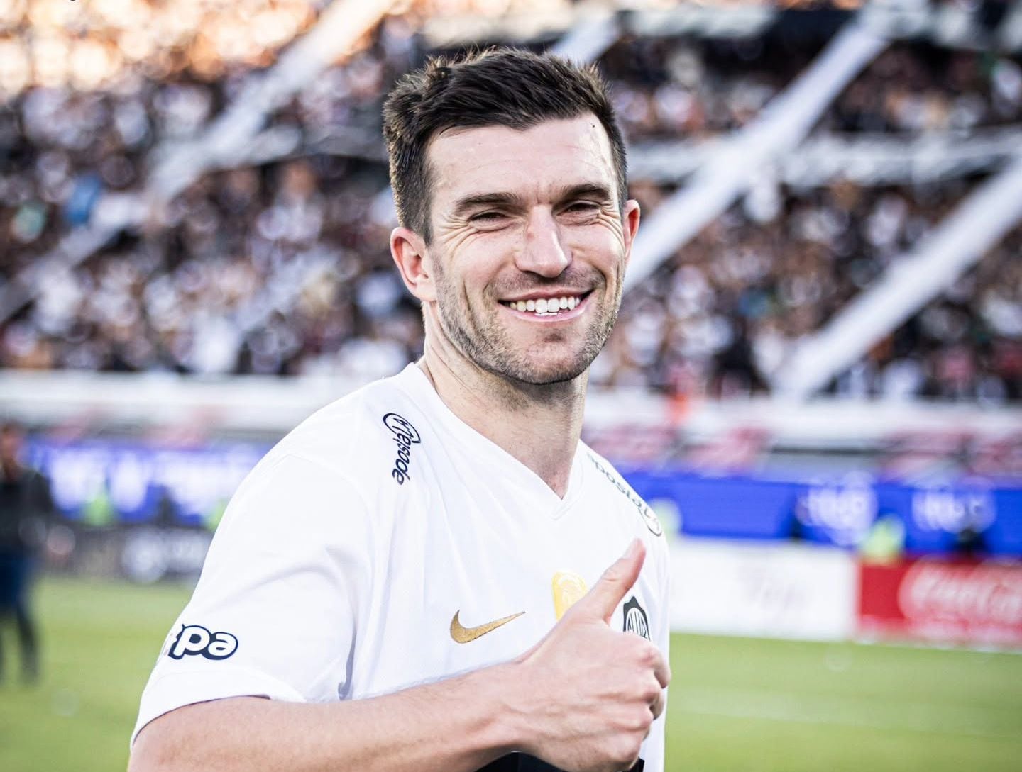 Tim Payme se sumó al plantel del 'Decano', luego de jugar el Mundial con Nueva Zelanda. (Foto: Club Olimpia)