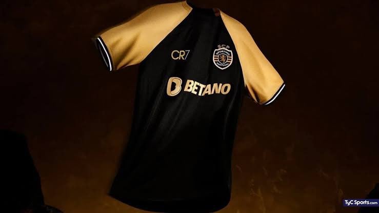 La camiseta inspirada en Cristiano Ronaldo que es todo un éxito en Portugal.