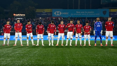 ¡Atención, Héctor Cúper! La alineación que alista Nacional de Uruguay para recibir a Universitario