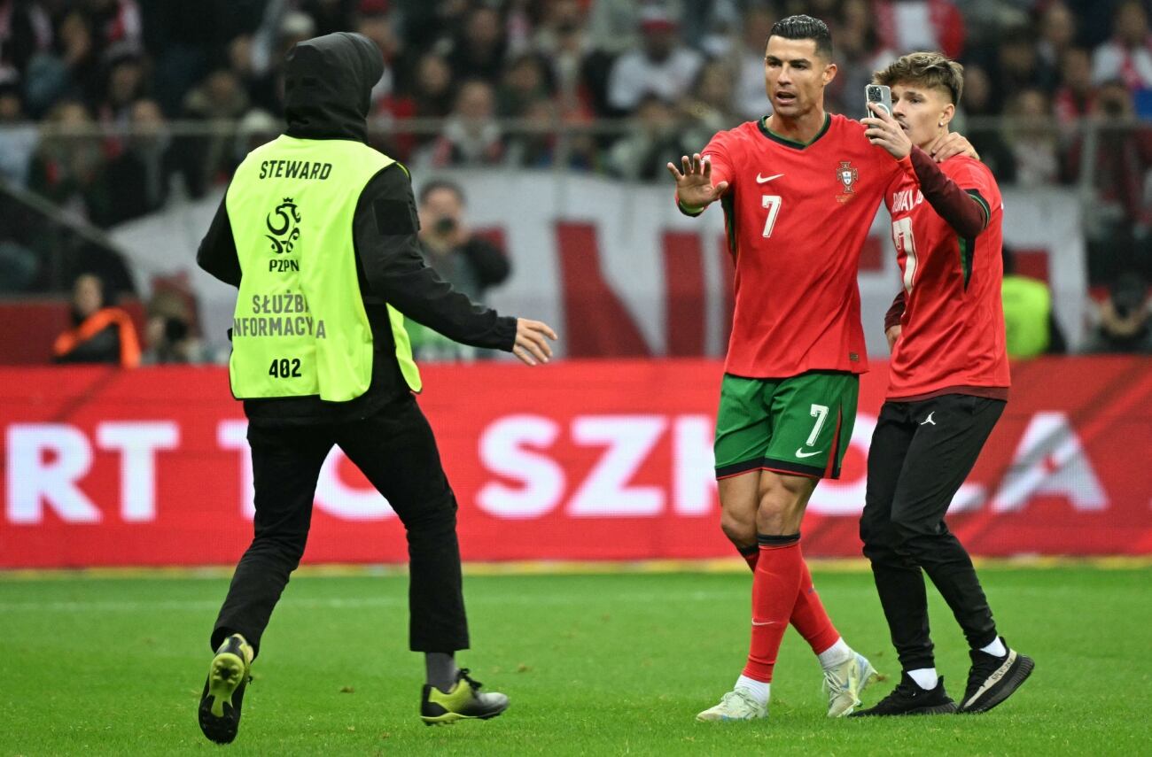 Cristiano Ronaldo y el gesto con hincha que le pidió una foto. (Foto: AFP)