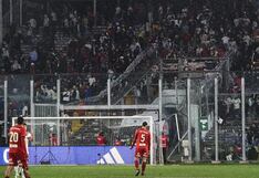 Oficial: se suspendió el partido entre Universitario vs. Colo Colo por ataque de barra del ‘Cacique’