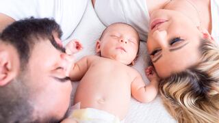 Congreso aprueba norma para que no se despida a padres de hijos menores de un año