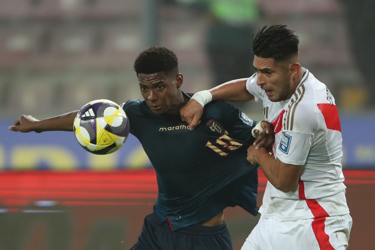 Ecuador y Perú empataron 0-0 en el Estadio Nacional de Lima por la fecha 16 de las Eliminatorias al Mundial 2026. (Foto: EFE)