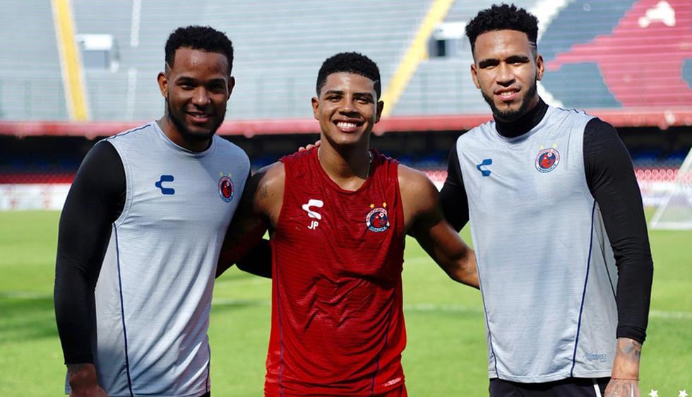 Carlos Cáceda, Wilder Cartagena y Pedro Gallese coincidieron en Veracruz durante la temporada 2018. (Foto: Veracruz)