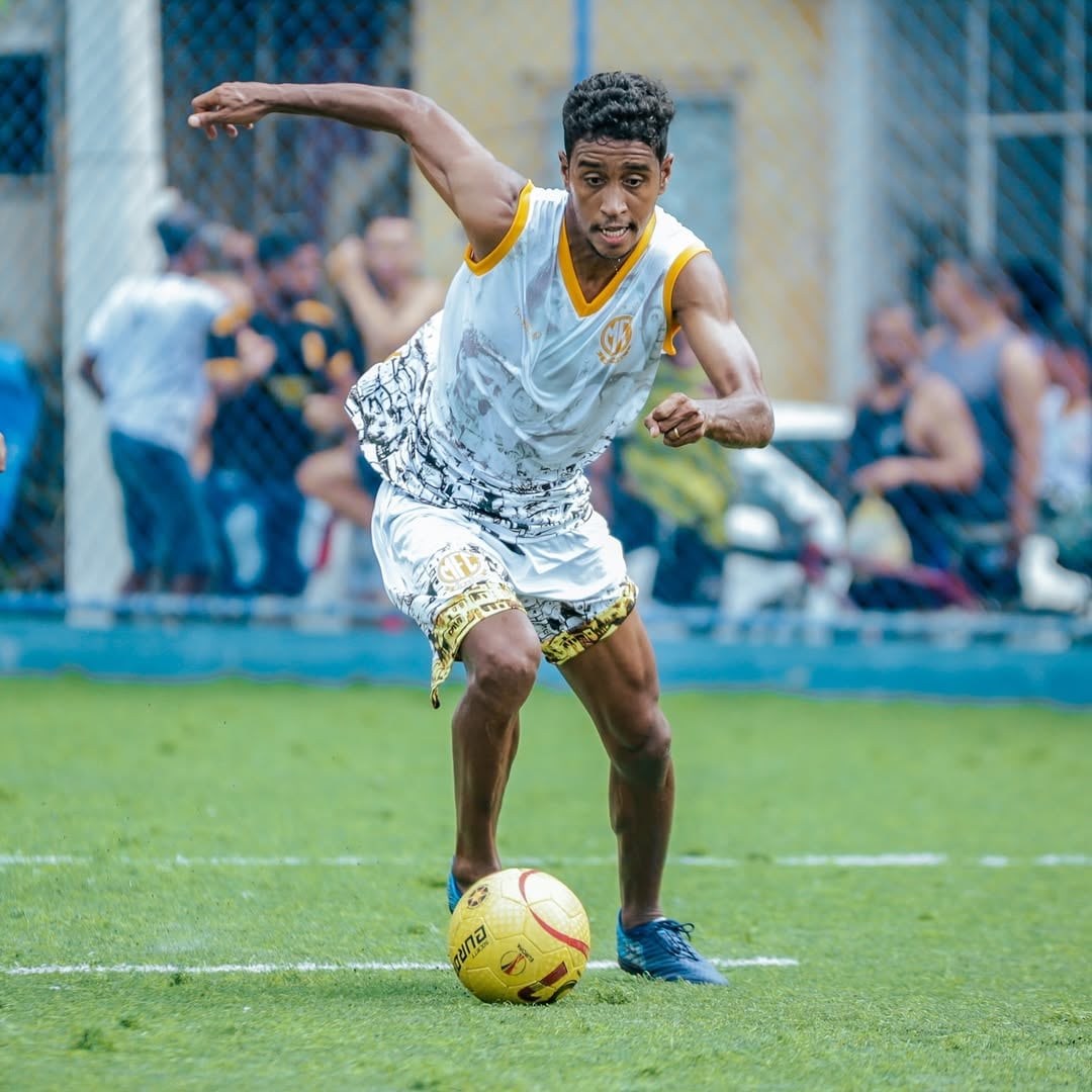 Gabriel Santana se despidió de su familia y amigos en Brasil jugando un partido por fin de año. (Foto: FCO)