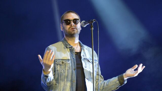 Kasabian brinda las razones de la salida de su vocalista Tom Meighan: “La violencia doméstica es inaceptable”