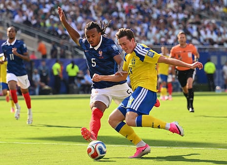 Francia a los octavos de final: victoria 3-0 ante Suecia para la clasificación