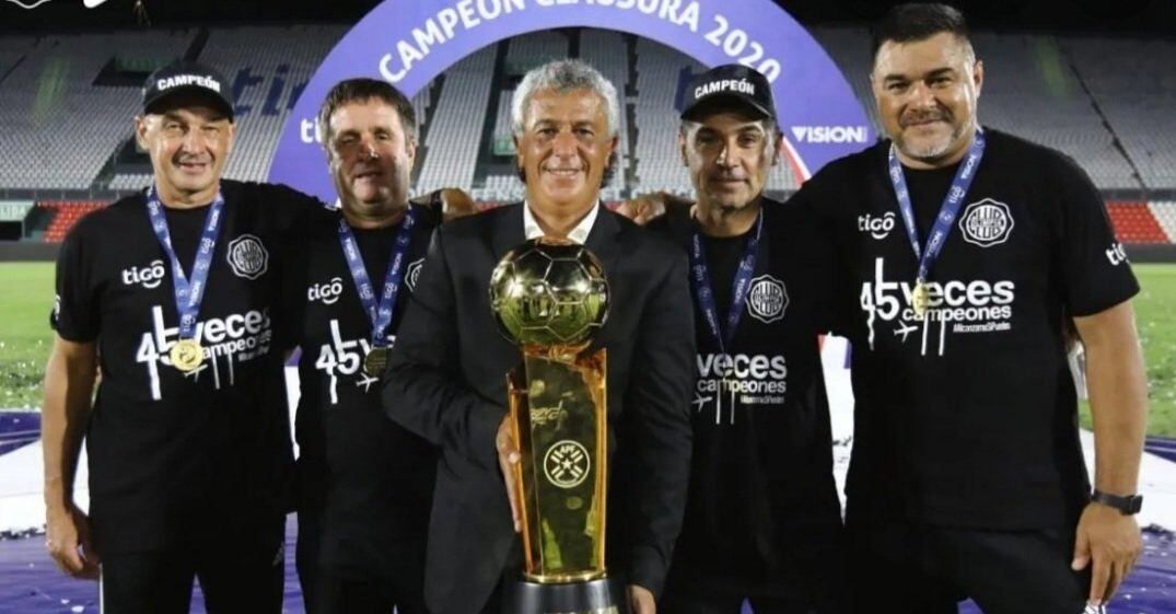 El segundo título de su carrera lo ganó en Olimpia de Paraguay. (Foto: Getty Images)