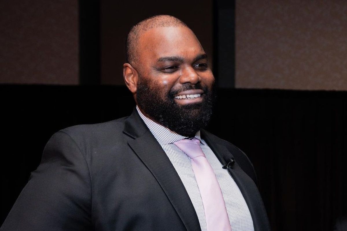 Michael Oher, antiguo atleta de la NFL, sirvió de inspiración para la película "The Blind Side", narrando su travesía desde una niñez desafiante hasta su prominente rol en el ámbito deportivo de élite (Foto: Michael Oher / Instagram)