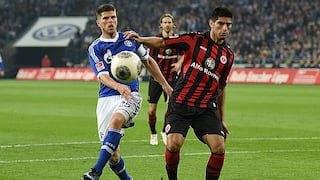Carlos Zambrano: Eintracht Frankfurt habló sobre si el 'León' volverá al Schalke 04