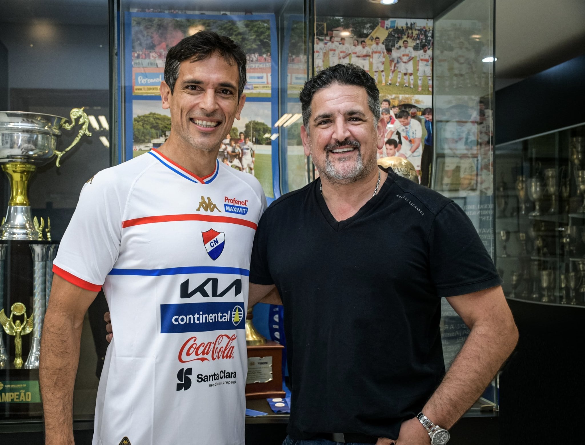 Roque Santa Cruz jugará en Nacional de Paraguay. (Foto: Nacional)