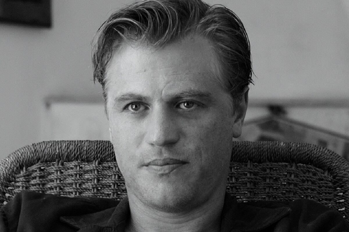 Johnny Flynn como Dickie Greenleaf en el segundo episodio de la serie "Ripley" (Foto: Netflix)