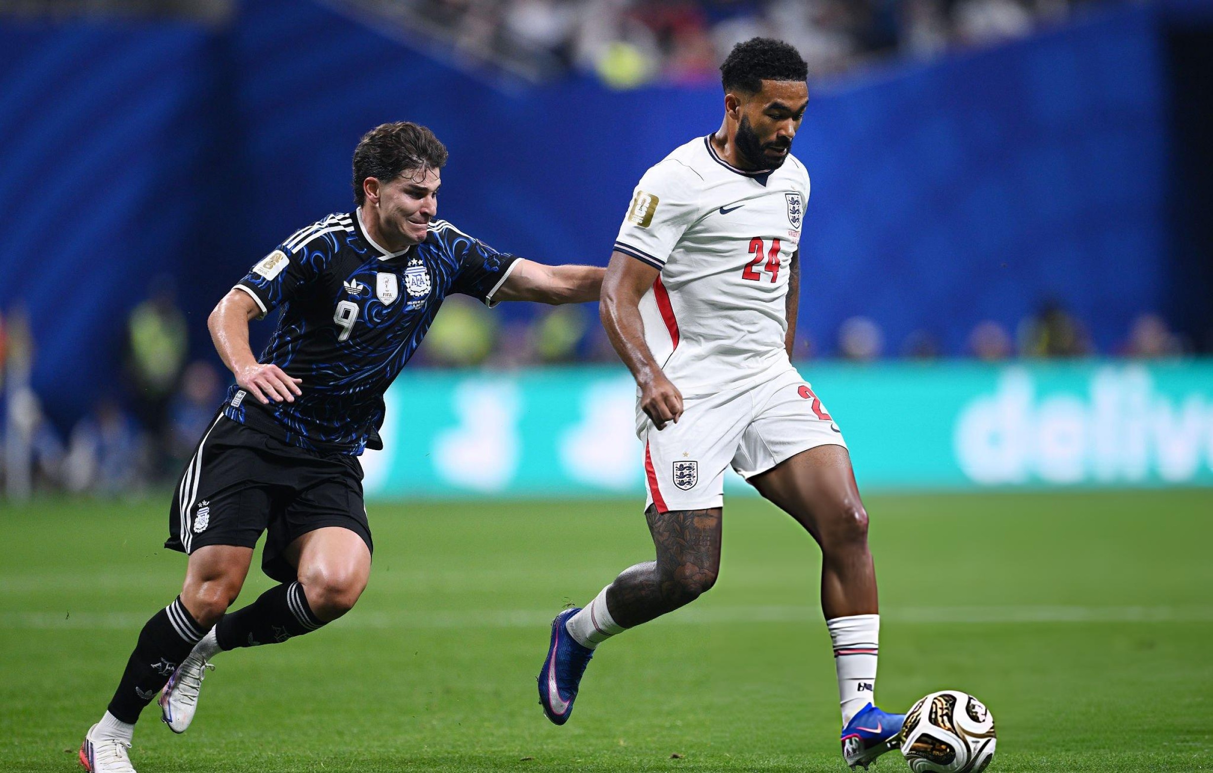 Argentina vs. Inglaterra se enfrentan por las semifinales del Mundial 2026. (Foto: Getty Images)
