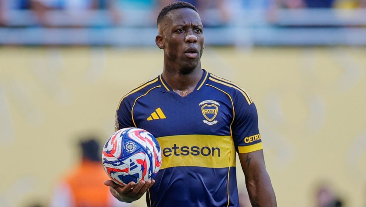 Luis Advíncula dejó buenas sensaciones en su debut en el Mundial de Clubes. (Foto: Getty Images)