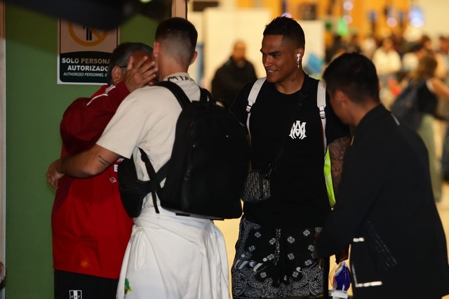 Santiago Ormeño y Anderson Santamaría arribaron a la capital del país para unirse a la Selección Peruana. (Foto: Jesús Saucedo / @photo.gec)