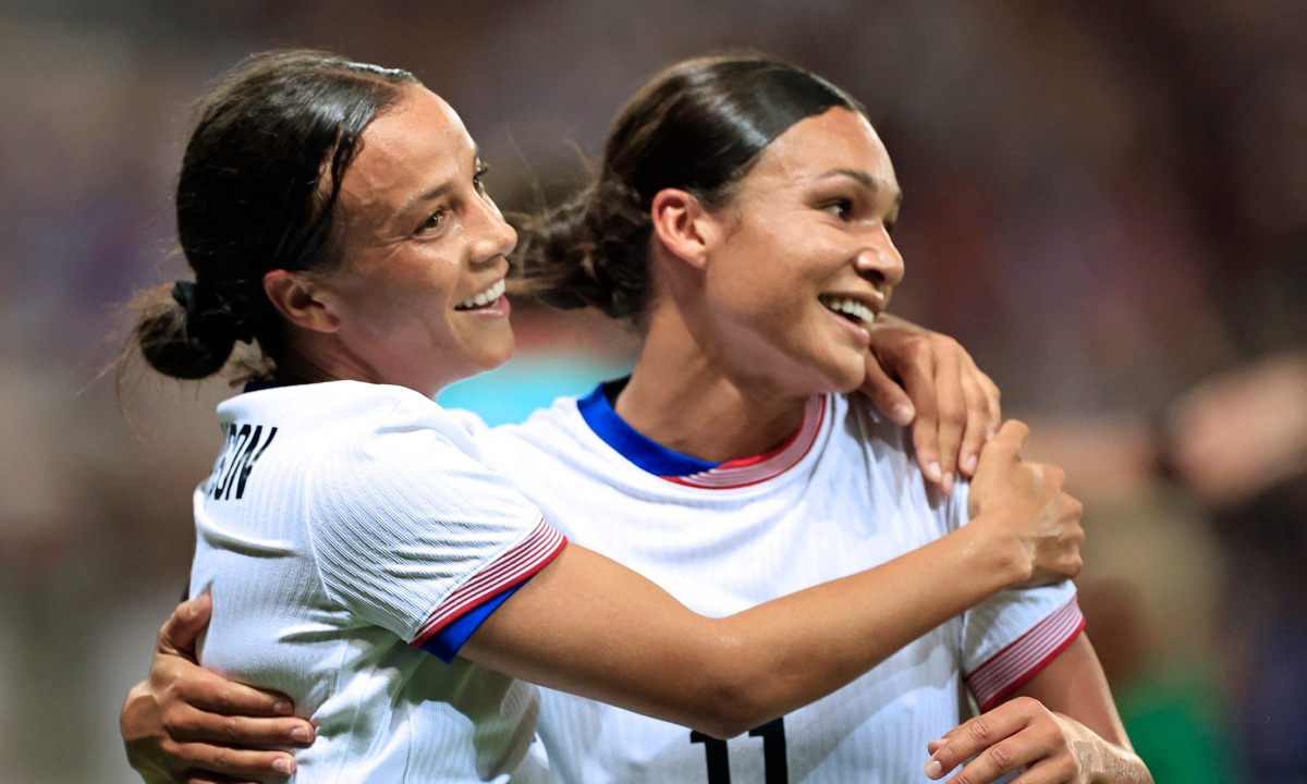 Estados Unidos debutó en el fútbol femenino de los Juegos Olímpicos París 2024 con una goleada 3-0 ante Zambia. (Foto: AFP)