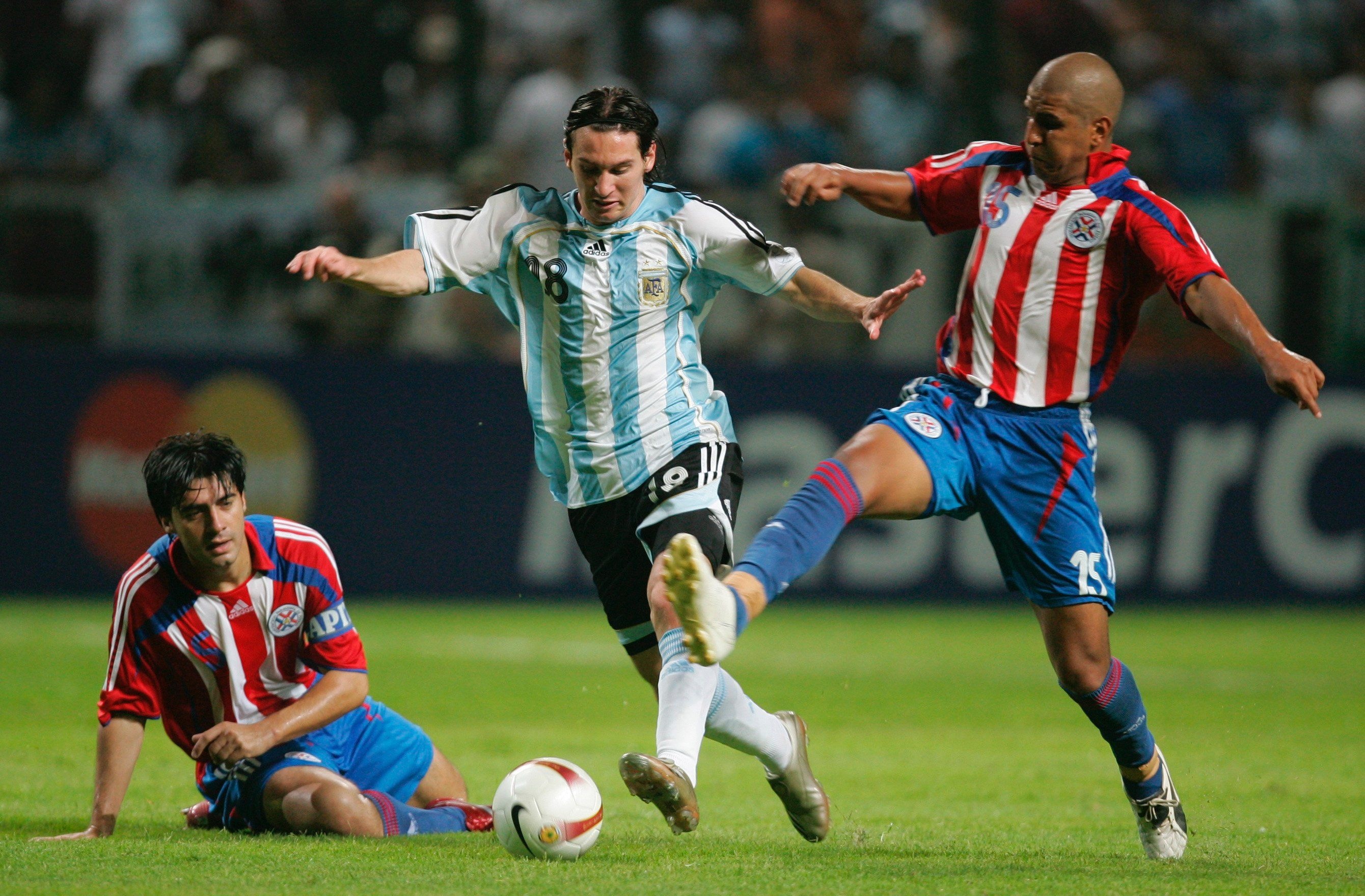 ‘Negro’ González: “Paraguay está mejor que Perú, pero Brasil ni Argentina tienen a un Cueva”. (Foto: Agencias).