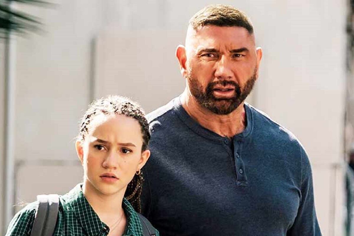 Chloe Coleman como Sophie y Dave Bautista como J.J. en la película "My Spy: The Eternal City" (Foto: Amazon Prime Video)