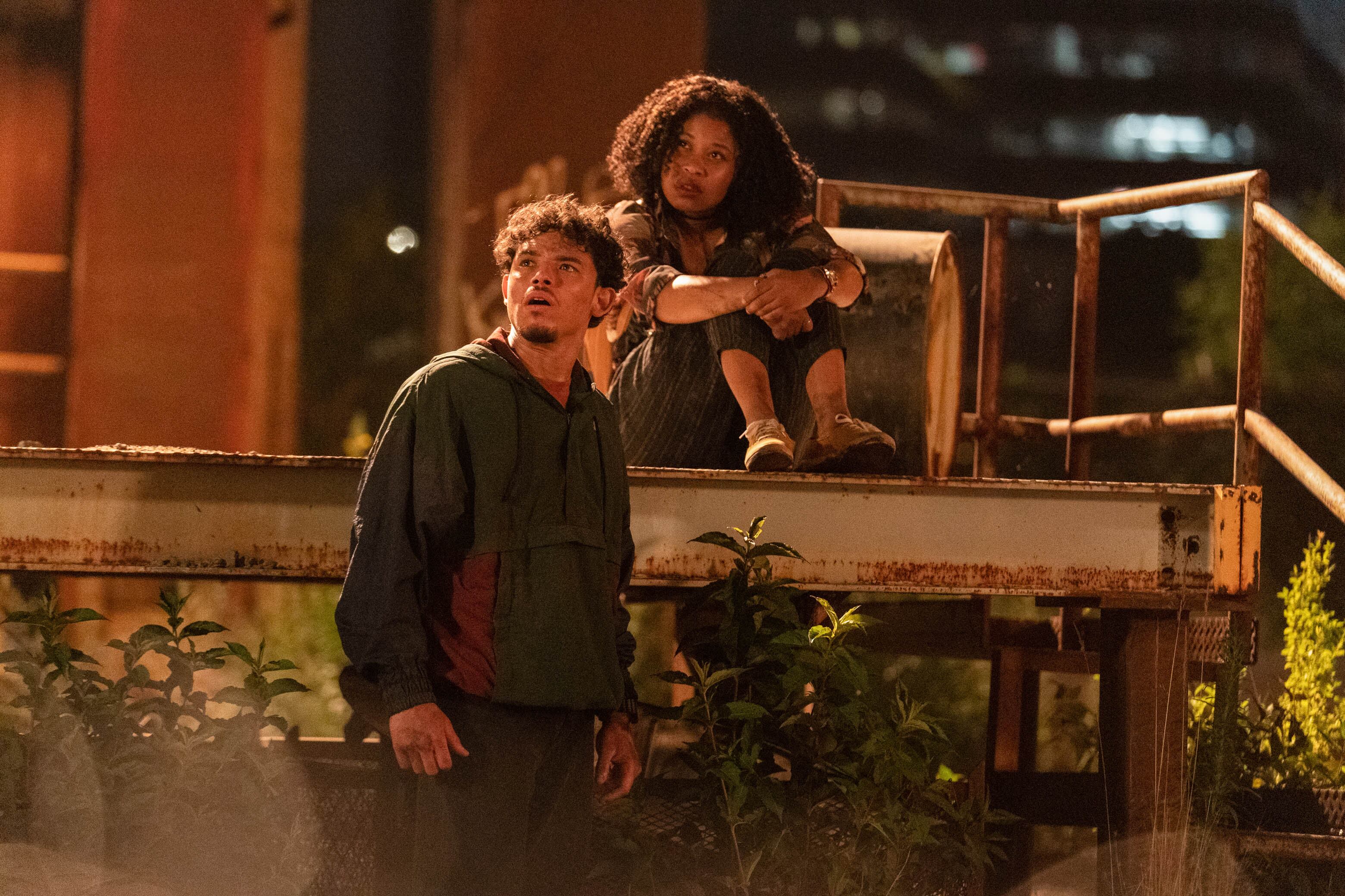 Anthony Ramos y Dominique Fishback son los protagonistas de "Transformers: El despertar de las bestias" (Foto: Paramount Pictures)