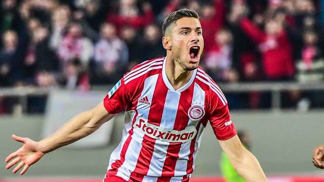 Con James desde el arranque: Olympiacos venció 1-0 al Aris por la Superliga de Grecia