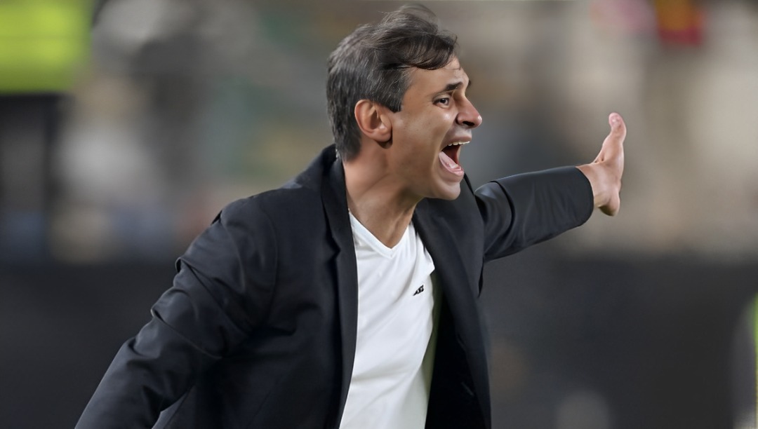 Fabián Bustos explicó la derrota de Universitario ante Sporting Cristal. (Foto: Getty Images)