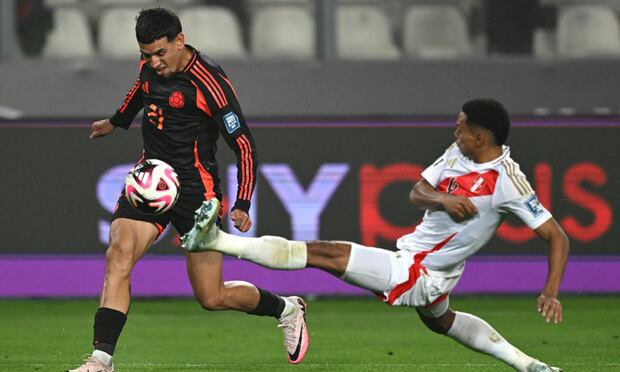 La selección peruana igualó 1-1 ante Colombia en la Jornada 7 de las Eliminatorias al Mundial 2026. (Foto: AFP)