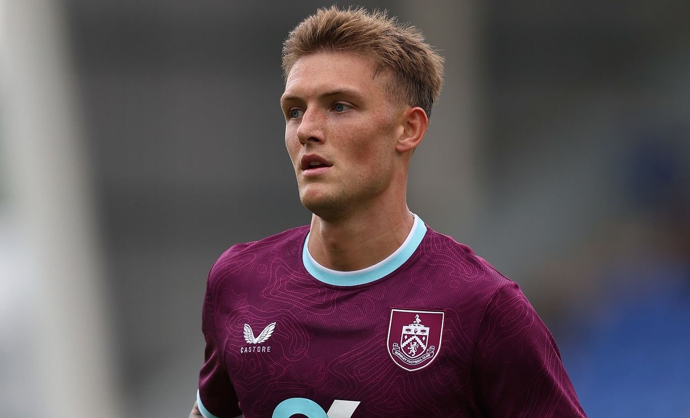 Burnley visita a Tottenham por la primera fecha de la Premier League, donde el peruano, Oliver Sonne, tiene grandes chances de debutar en la liga inglesa. (Foto: AFP)