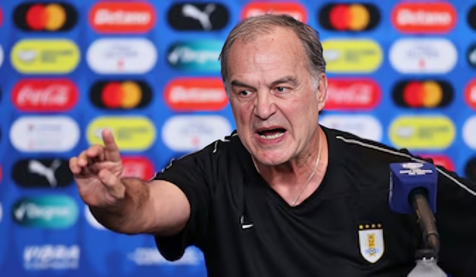 Marcelo Bielsa llegó a Uruguay en junio de 2023, cuando inició su ciclo como entrenador de la selección uruguaya con un amistoso internacional contra Nicaragua. (Foto: Agencias).